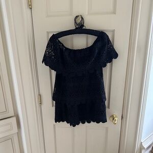 DRESSY, STRETCHY OFF SHOULDER BLACK TOP BY INTRIGUE-New Condition/XL
